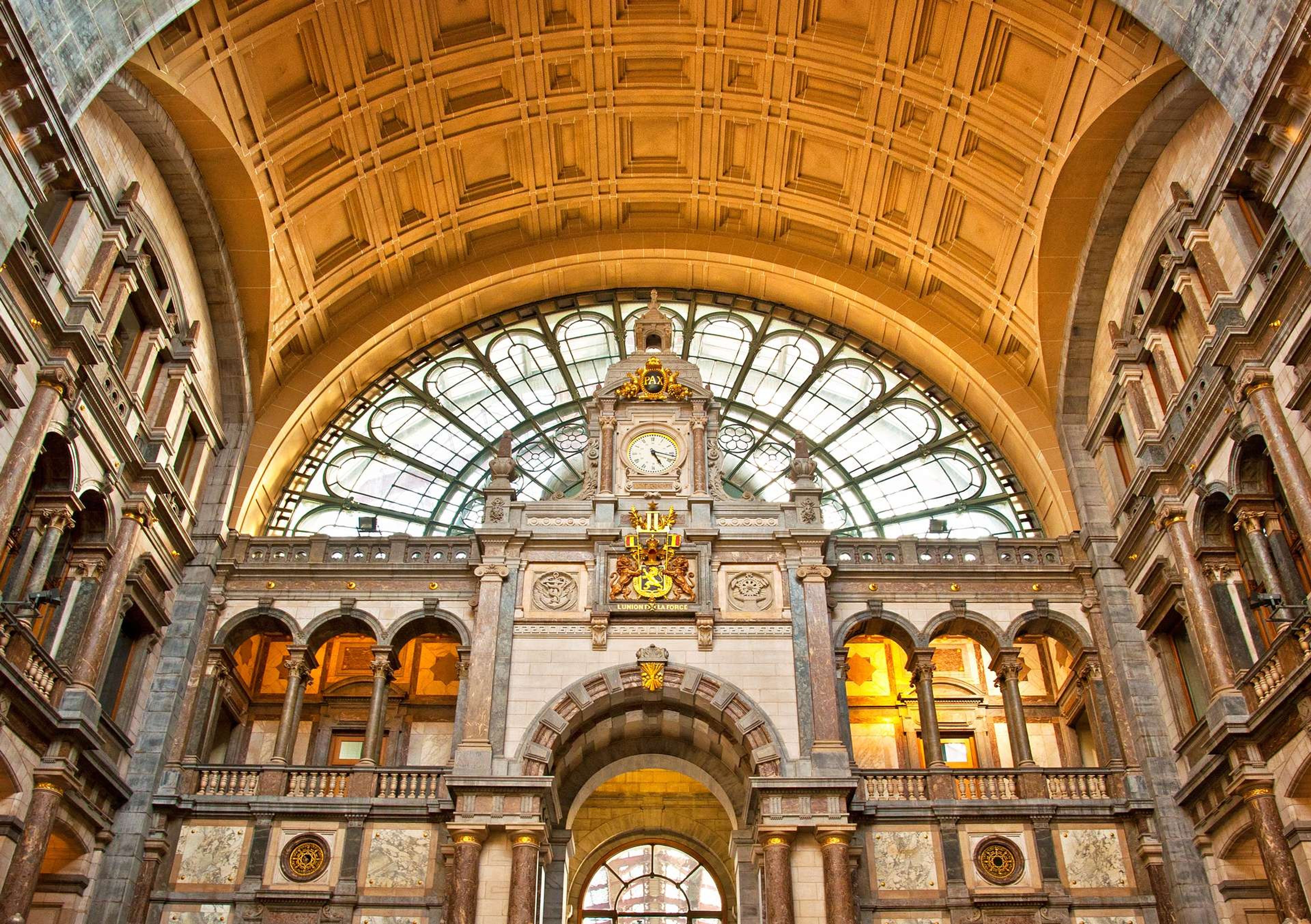 België Antwerpen centraal station binnen