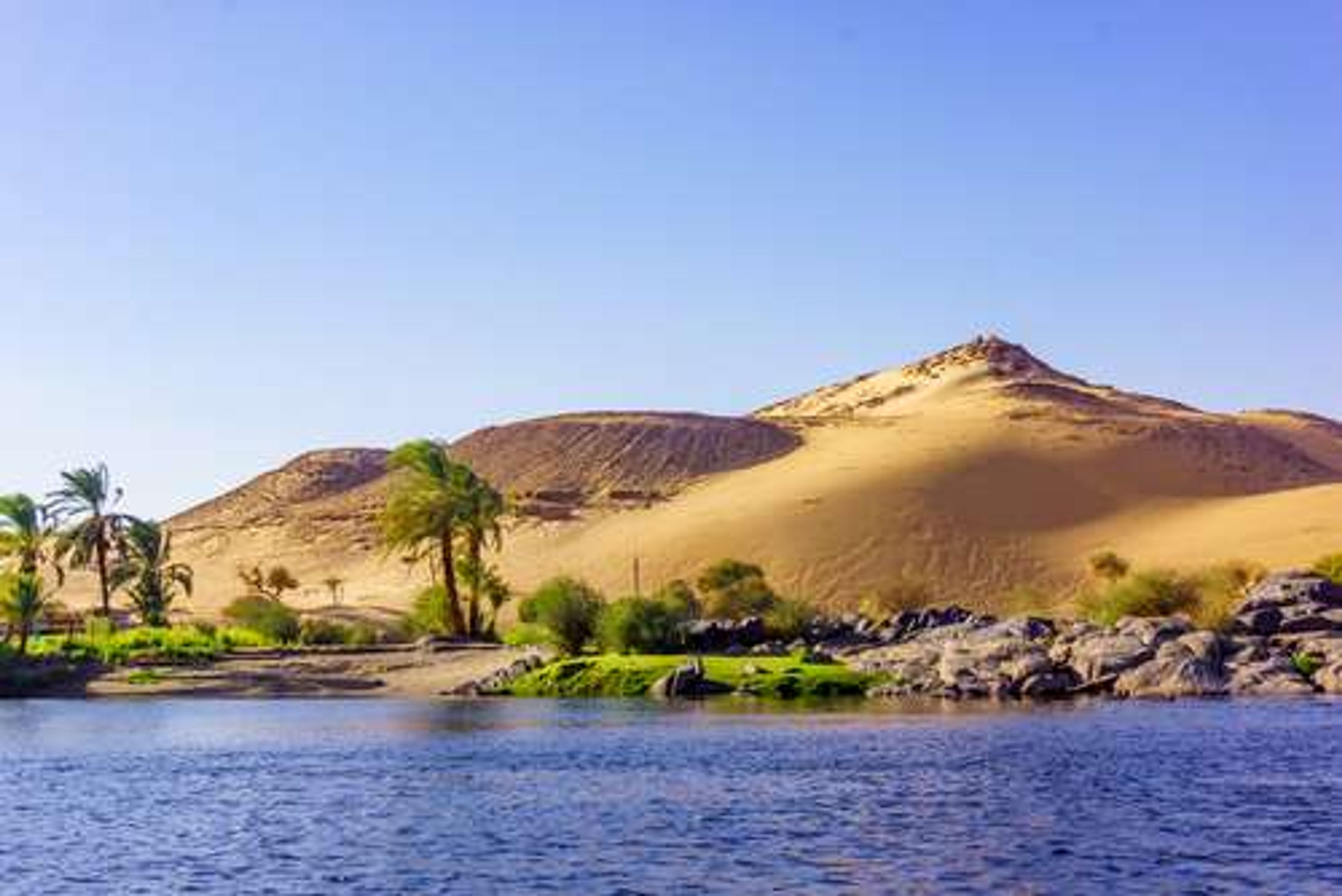 Egypte River Nile mountains
