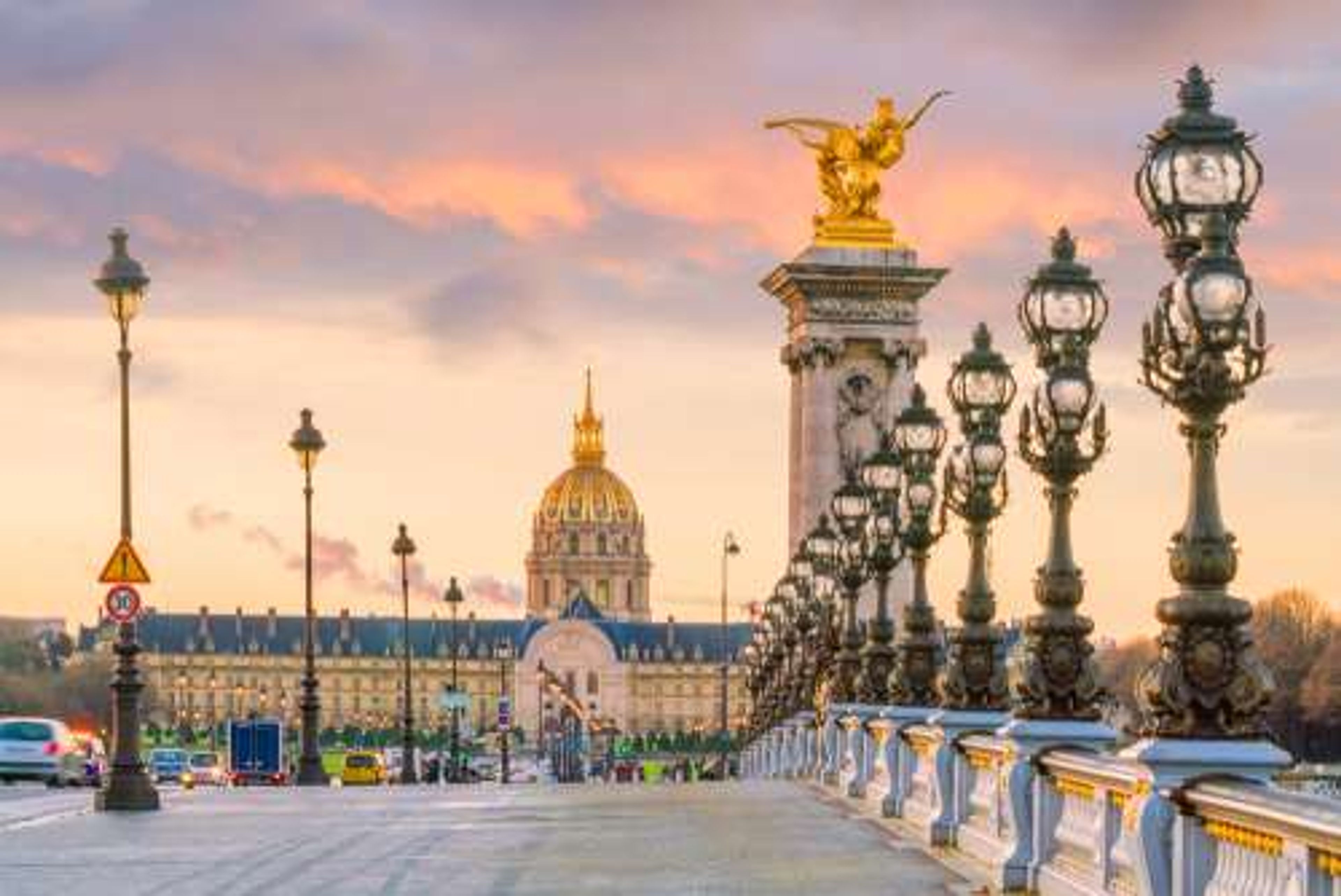 Frankrijk Parijs The Alexander III Bridge across Seine river