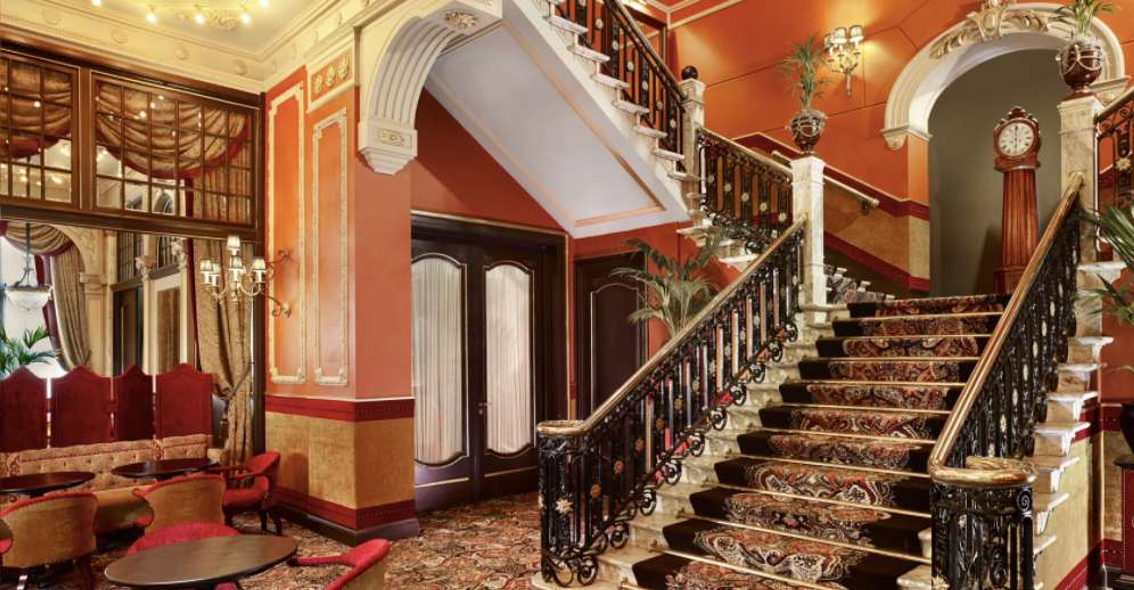 Hotel Des Indes2