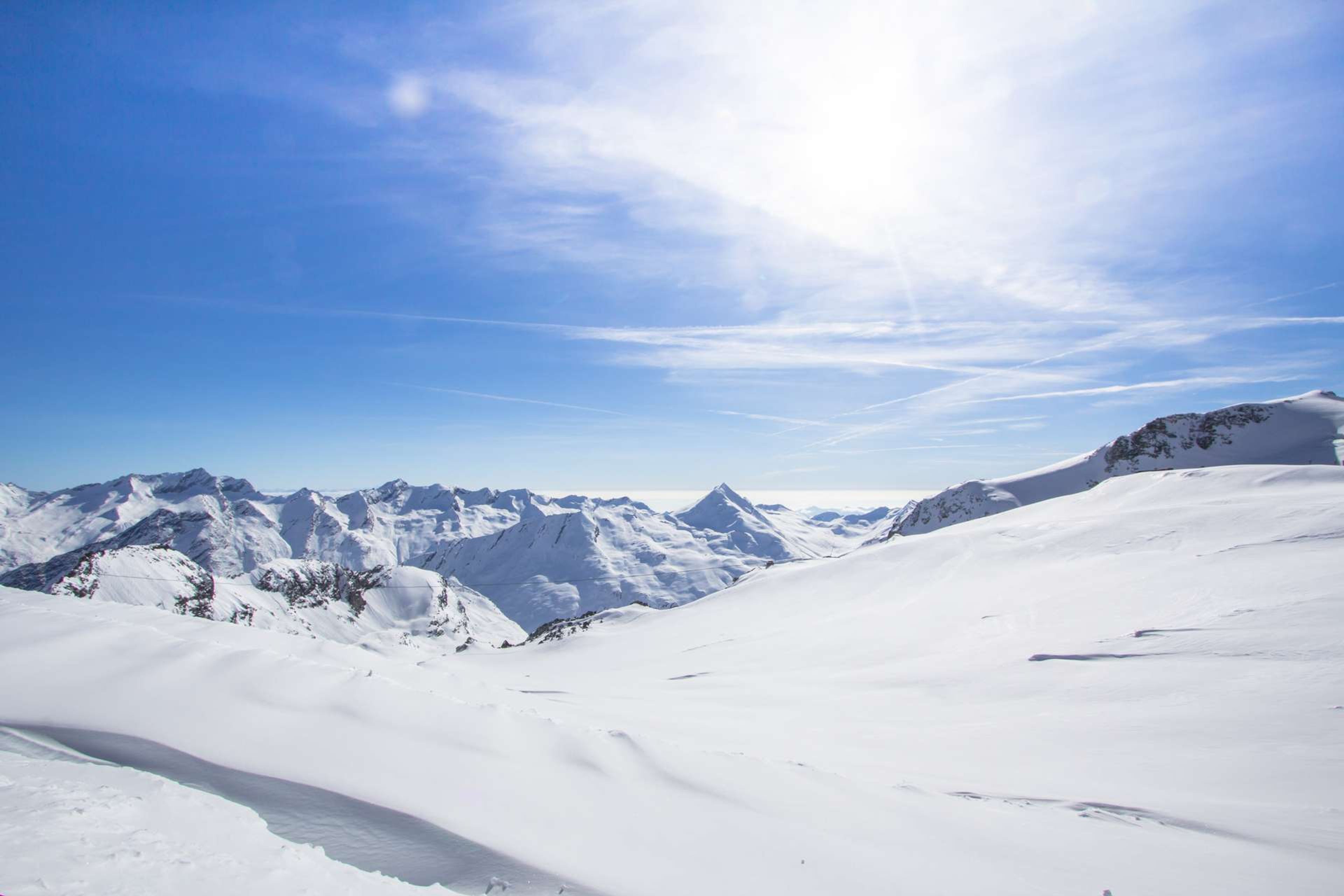Zwitserland Saas Fee besneeuwde bergen